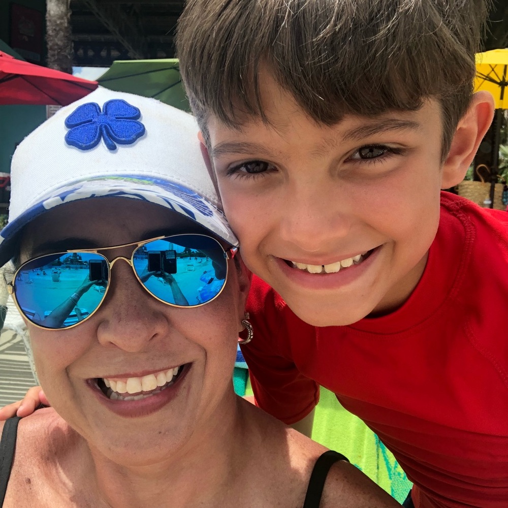 Meet your Posher, Desiraee